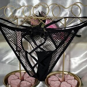 VICTORA'S SECRET Very Sexy Black  Fishnet Strappy String Cheeky NWT 1915